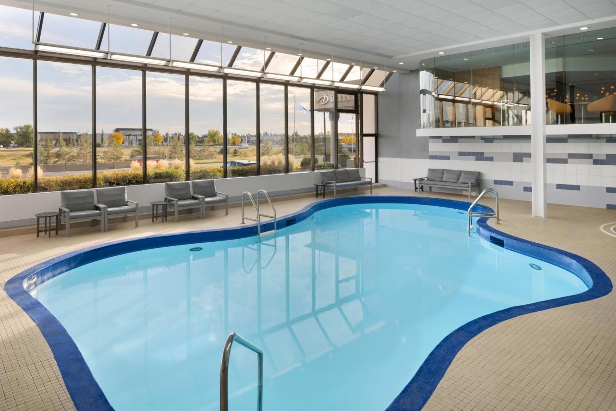 Delta Hotels By Marriott Edmonton South Conference Centre Esterno foto