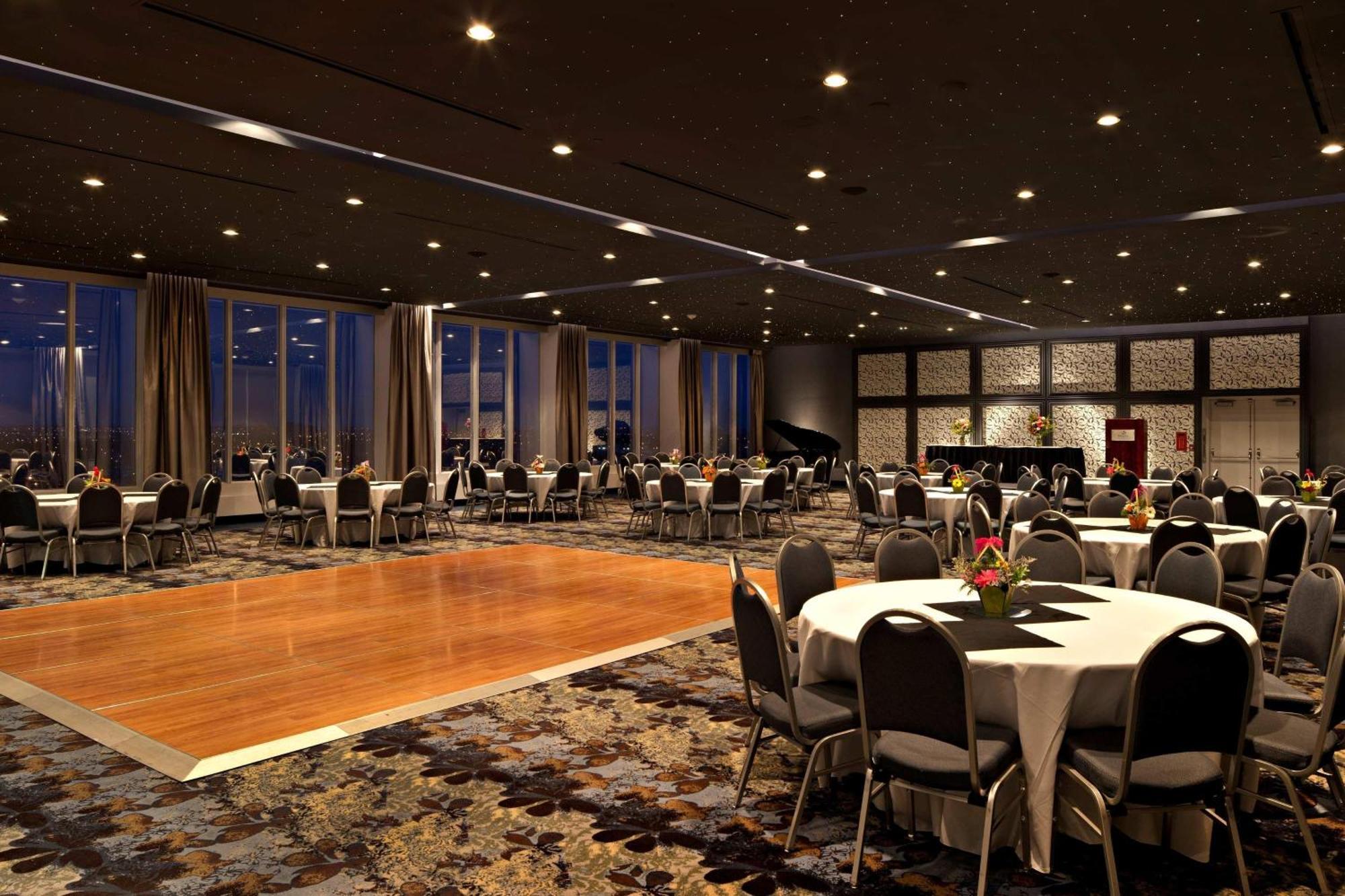 Delta Hotels By Marriott Edmonton South Conference Centre Esterno foto