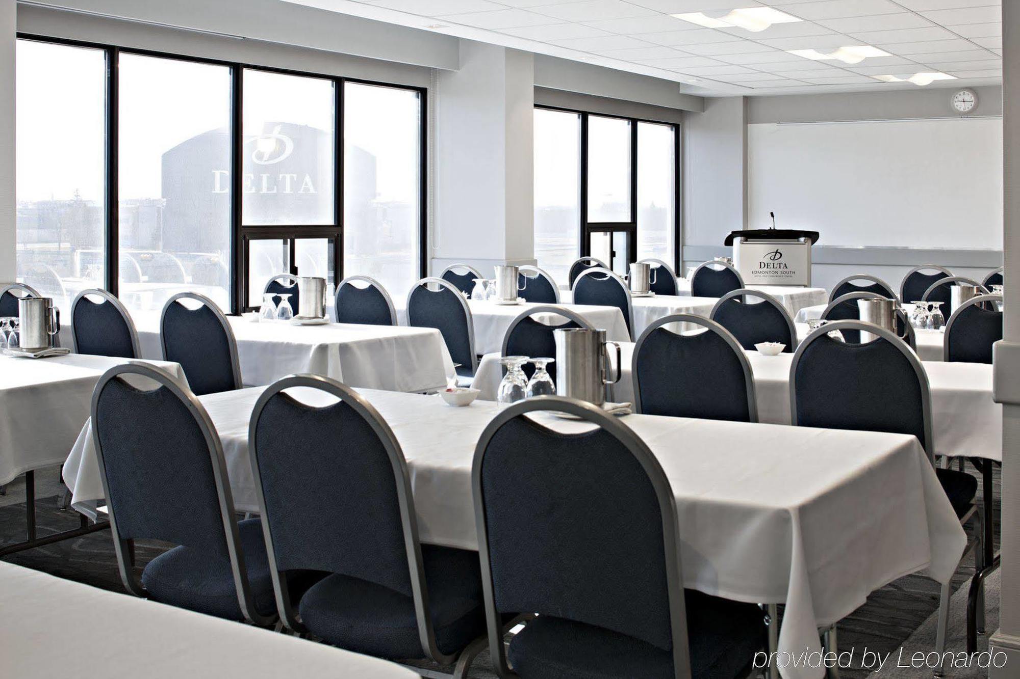 Delta Hotels By Marriott Edmonton South Conference Centre Esterno foto